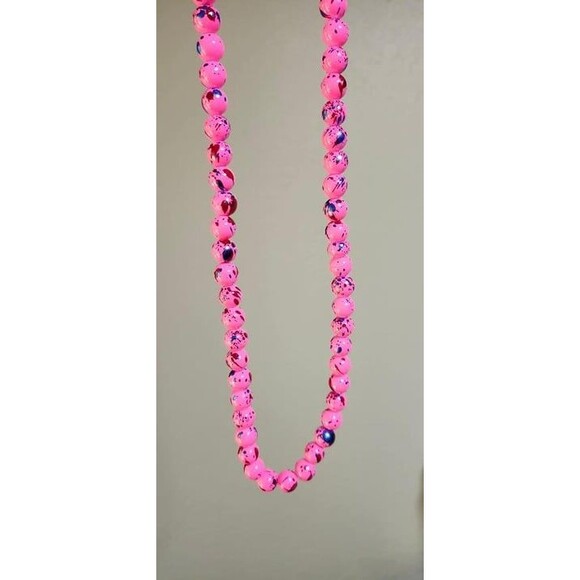 30 Inch Strand of 10mm Hot Pink Hand Painted Beads - Picture 4 of 7